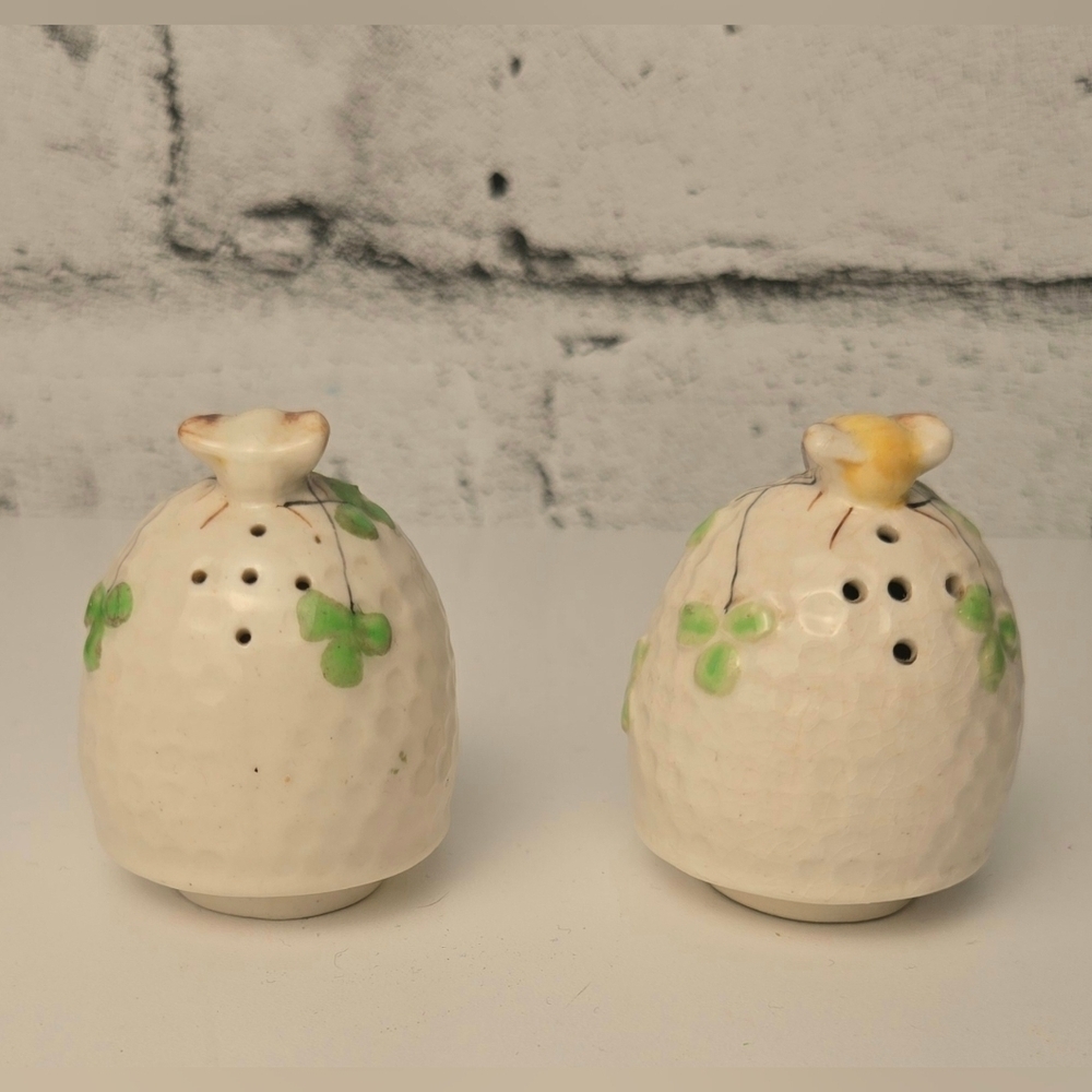 Vintage Japan Bee Beehive Salt Pepper Shakers Ceramic Honeybee Set - Picture 5 of 11